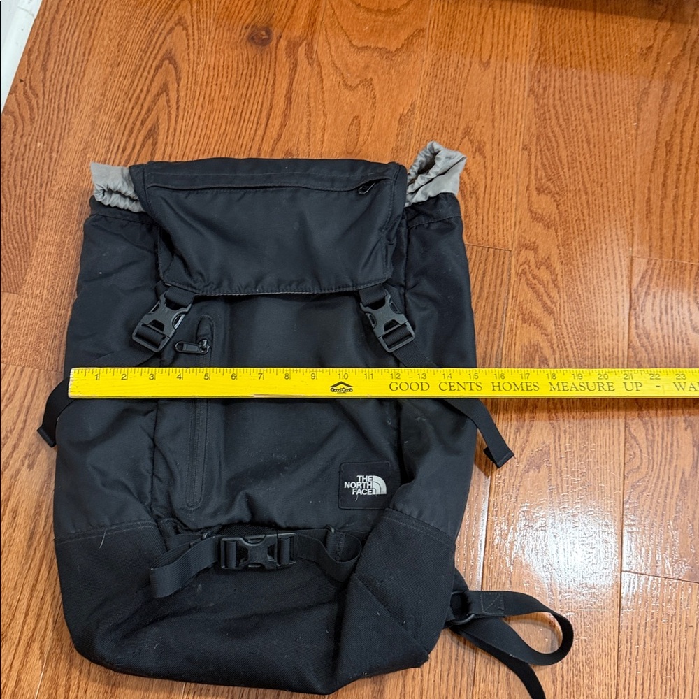 The North Face travel laptop Backpack drawstring - Picture 8 of 8